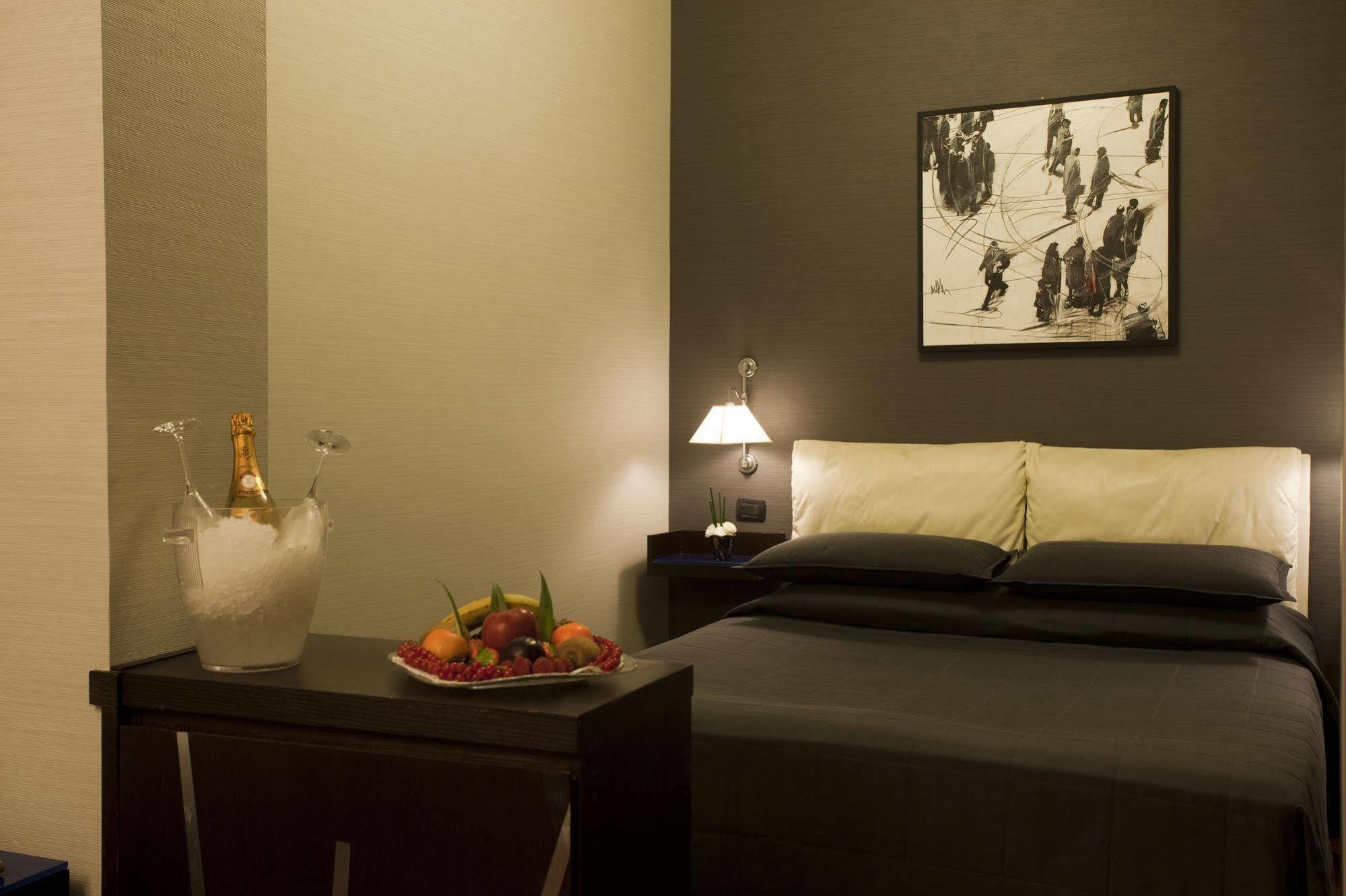 Suite Valadier Рим Экстерьер фото